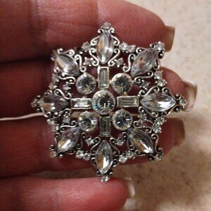 VINTAGE RHINESTONE BROOCH IN PERFECT CONDITION